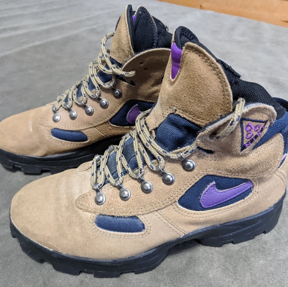 nike acg suede boots